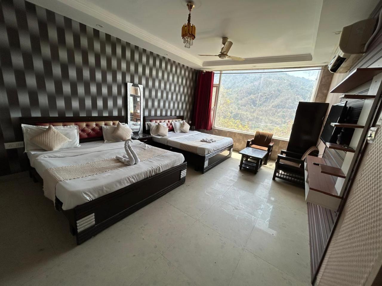 Hotel Dev Ganga Rišikéš Exteriér fotografie